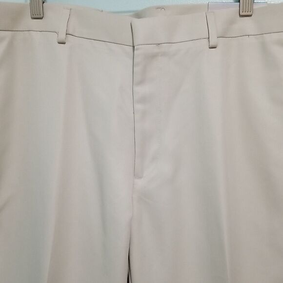 Axist creamish tan dress pants. Size 36/29. New. - Picture 2 of 4